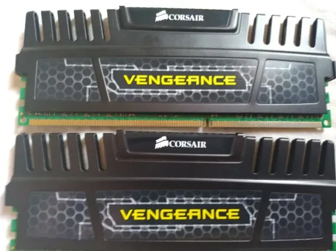 Memoria Corsair Ddr3 1600mhz 2x8gb
