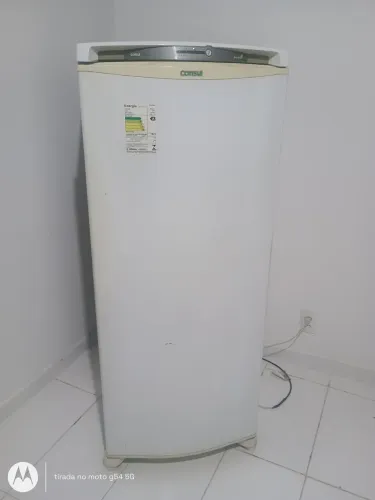 Geladeira Semi nova
