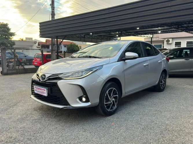 Toyota Yaris XLS Sedan 1.5 Flex 16V 4P Aut. 2023