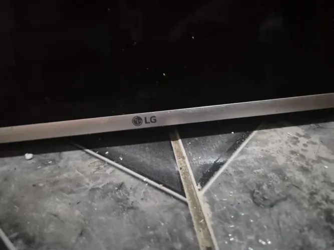 TV LG 65 Polegadas (com defeito)