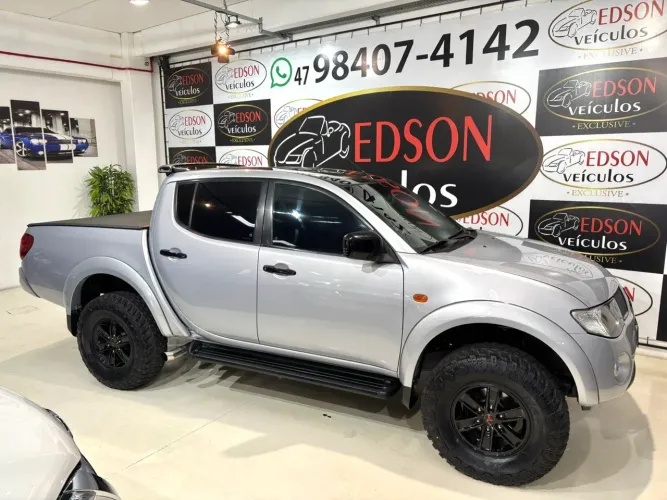 Mitsubishi L200 Triton HPE 3.2 CD TB Int.diesel AUT 2009