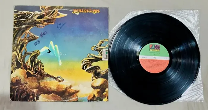 Yes - Yesterdays (Vinil Gatefold)
