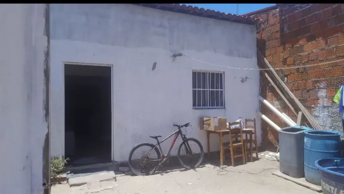 Vendo ou troco por outra casa em fortaleza a minha é em cascavel ce 