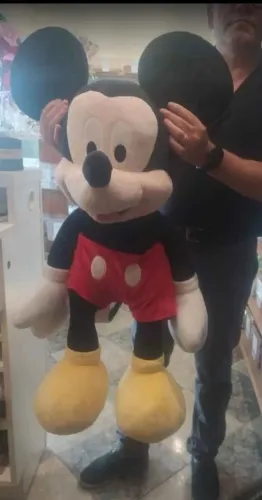 Bicho de Pelúcia Mickey Mouse Extra Gigante 