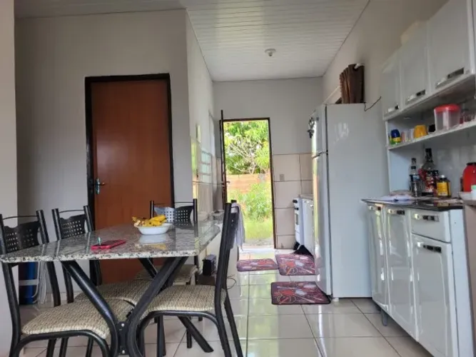 Casa a venda no Bairro Residencial Nico Baracat III, com 02 quartos, sala, cozinha