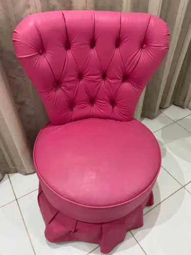 Poltrona couro rosa 