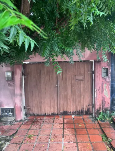 Aluga-se casa