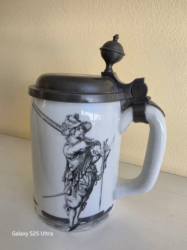 Caneca Stein John Somers com Tampa de Estanho - Peça Decorativa Vintage