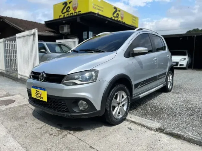 Volkswagen Crossfox 1.6 MI Total Flex 8V 5P 2011
