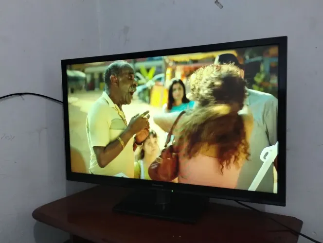 TV 32 POLEGADAS DIGITAL POR 300