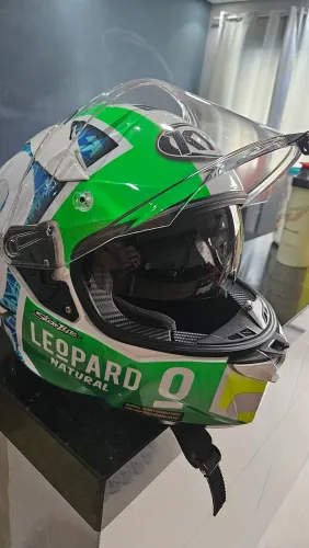 Capacete kyt r2r