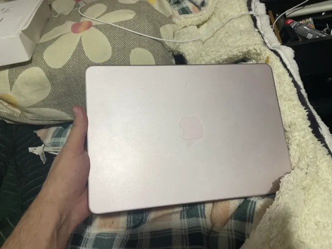 MacBook Apple