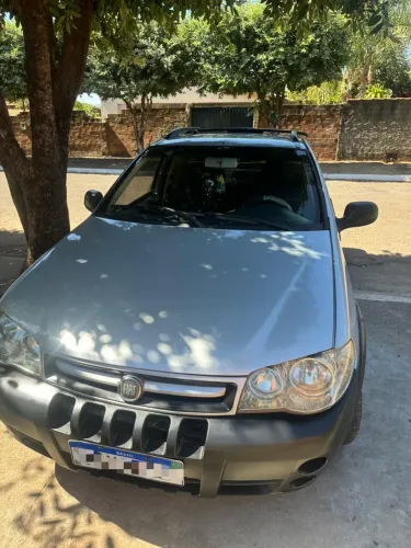 Fiat Strada 1.4 MPI Fire Flex 8V CE 2012