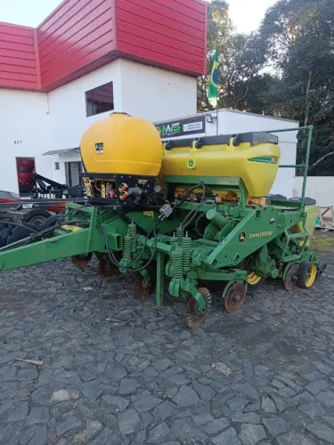 PLANTADEIRA JOHN  DEERE 7 LINHAS