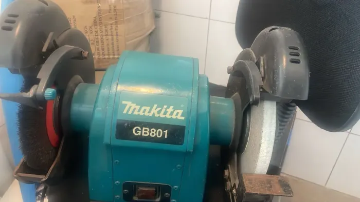Makita Gb801