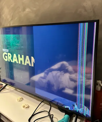 Samsung Smart TV 50 4K UN50RU7100G painel quebrado para conserto ou retirada de peças