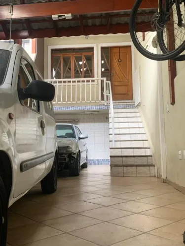 Sobrado em Guarulhos Vila Rosalia 3dorm 3suítes 3vagas - Documentaçao em ORDEM!