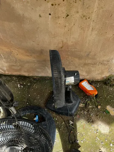 vende-se 3 ventiladores com defeito
