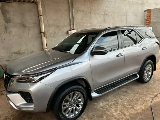 Toyota Hilux SW4 SRX 4X4 2.8 TDI 16V Dies. Aut. 2023