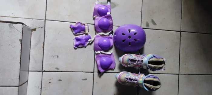 Patins semi-novo