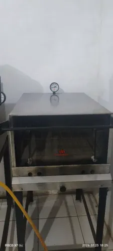 Forno para pizzaria a gás, 700 reais