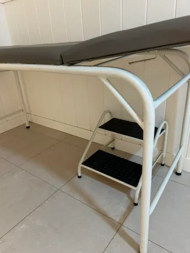 Vendo maca para consultório