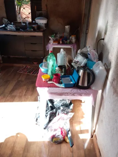 2 mesa 5 cadeira 