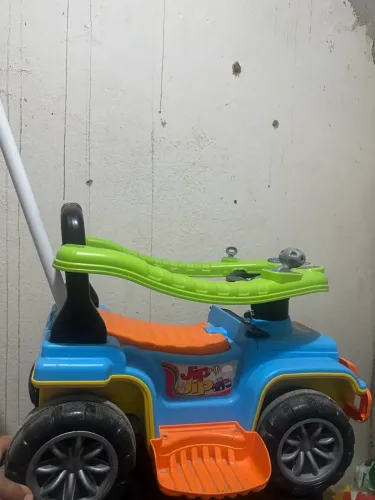 VENDO CARRINHO DE PASSEIO