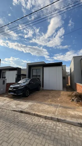 Casa padrão à venda no Condomínio Fendi Design Residence com terreno excedente