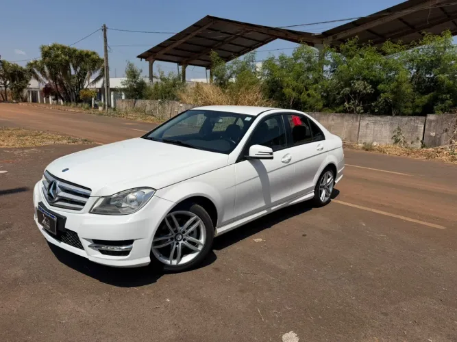 Mercedes-Benz C-180 CGI Sport 1.6 TB 16V 156cv Aut. 2014