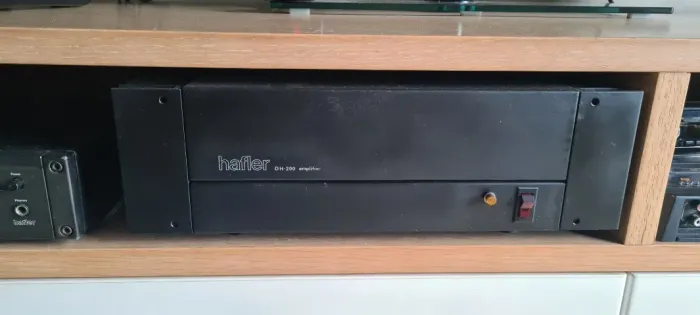 Vendo potencia Hafler e pré amplificador Hafler