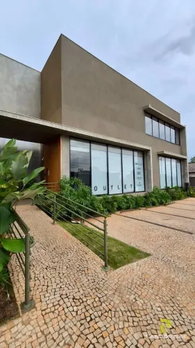 Predio Comercial com elevador 20 vagas 3 pavimentos para alugar em Alto da Boa Vista, Ribe