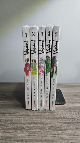 Mangas Vagabond PANINI (Volumes 1 a 5)