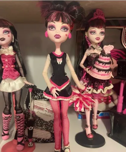 Boneca Draculaura Fearleader