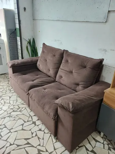 Sofa retrátil encostos reclináveis