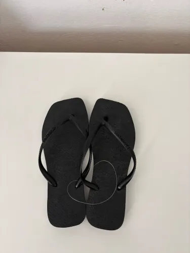 Chinelo Havaianas Preto - Tamanho 35/36