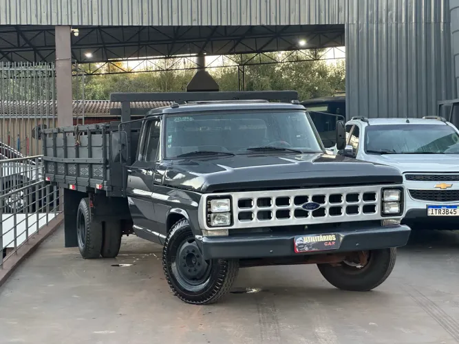 Ford F-4000 3.9 Turbo Intercooler Diesel 2P Manual 1989