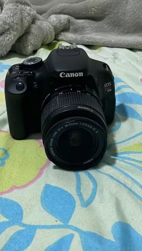 Vendo CÂMERA CANON EOS REBEL T3i + LENTE 18-55mm + 64GB - COMPLETA!