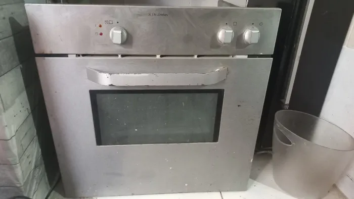 Forno de embutir a Gás com Gril 450Electrolux