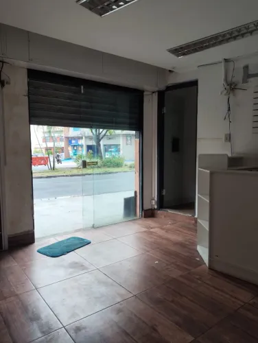 Alugo uma loja na Vila da Penha