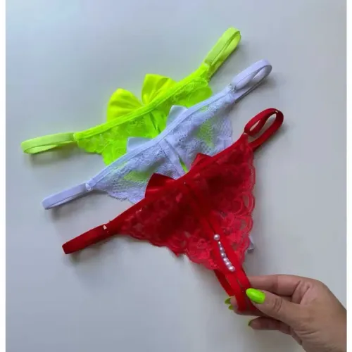 Calcinha pérola laço renda.