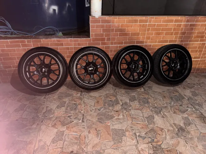 Roda aro 18 BBS Motorsport furação 5x112 com pneu