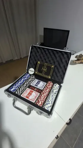 Maleta de Poker com 200 fichas