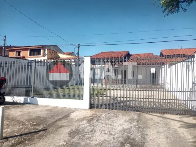 Casa para locação na Vila Progresso, Sorocaba-SP: 3 quartos, 1 suíte, 2 salas, 8 vagas de