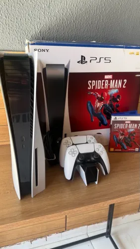 PS5 Fat Mídia Física + 2 Controles + Jogo