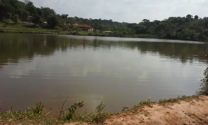 Vendo Lote 300 Metros de Esquina em Mateus Leme