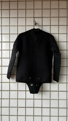 Blusa/Jaqueta em Neoprene DIVECOM - Tamanho XG - Novo
