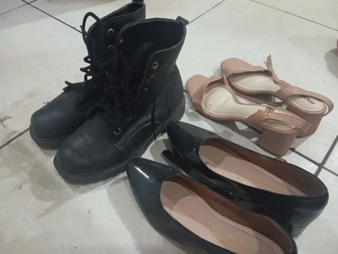 VENDO OS TRÊS PARES 