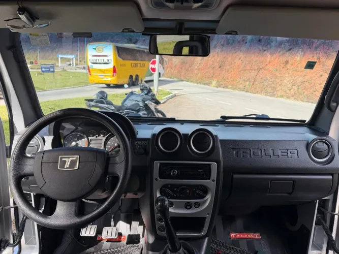 Troller T-4 4X4 3.0 TB Int. Cap. Rígida Diesel 2010