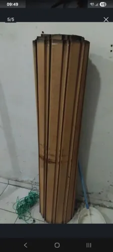 Vendo 1 portão de enrolar e uma porta de vidro 2 folhas